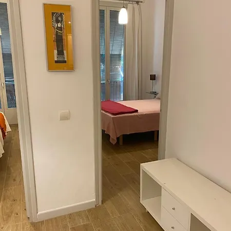Ramblas Bcn Apartment *